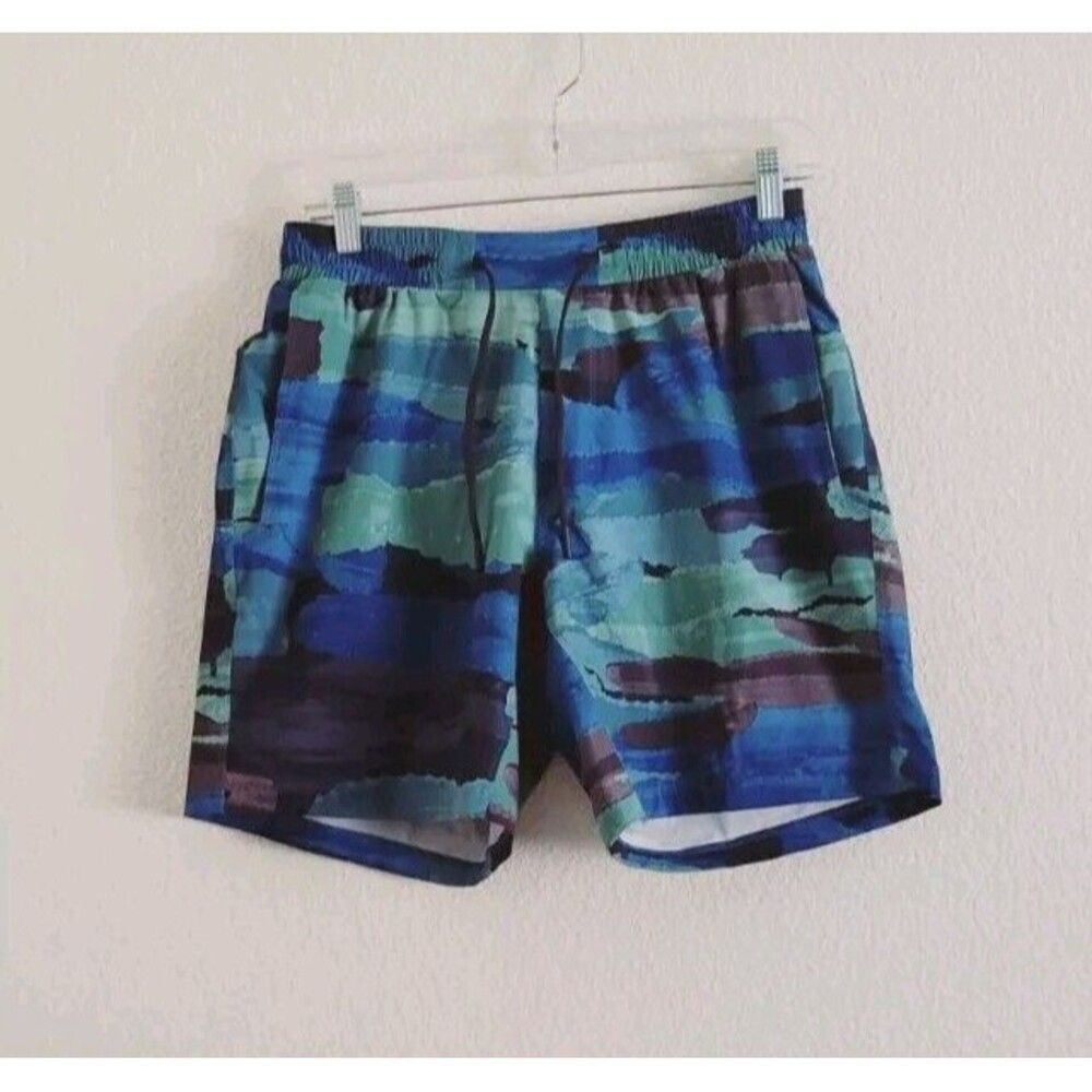 lululemon athletica Men's Multi-Blue Green Camouflage Athletic Shorts